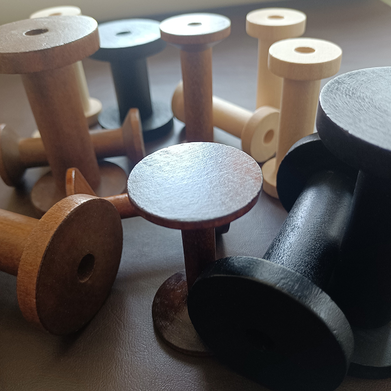 刺,用のヴィンテージ天然石木製スプール、小さな手工具、クロス - Organza Ribbon Spool のレビューと価格