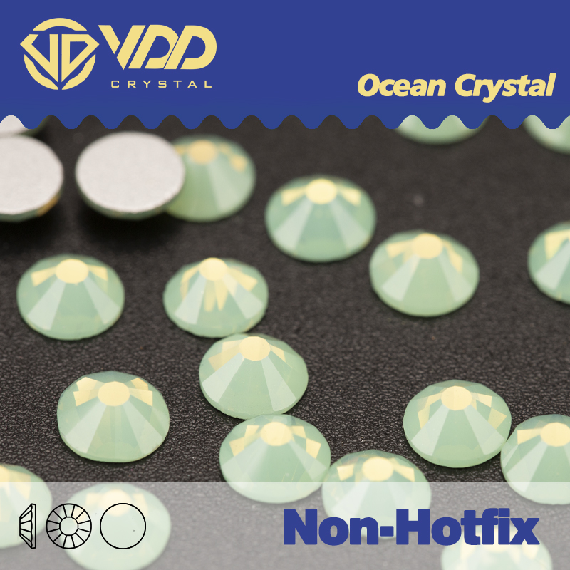 Vdd 046-接着剤付きの偽のネイル,接着剤付きの緑色のオ - Hotfix Rhinestone Sheet のレビューと価格